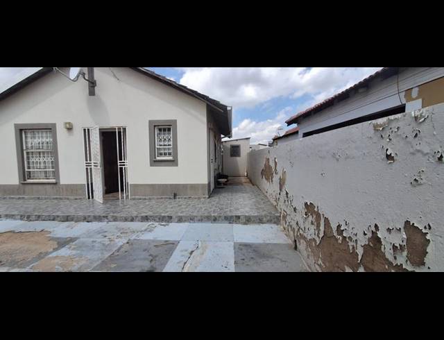 2 BEDROOM HOUSE FOR SALE IN AUREUS
